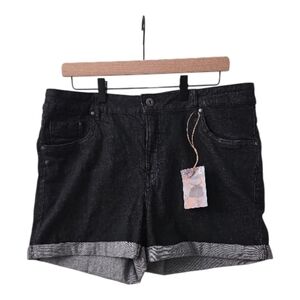 Serra Denim Shorts NWT